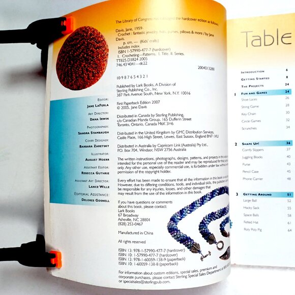 COPY - Crochet Kids Crafts Book Jane Davis 112 Pgs Jewelry Hats Purses Pillows … - Picture 3 of 16